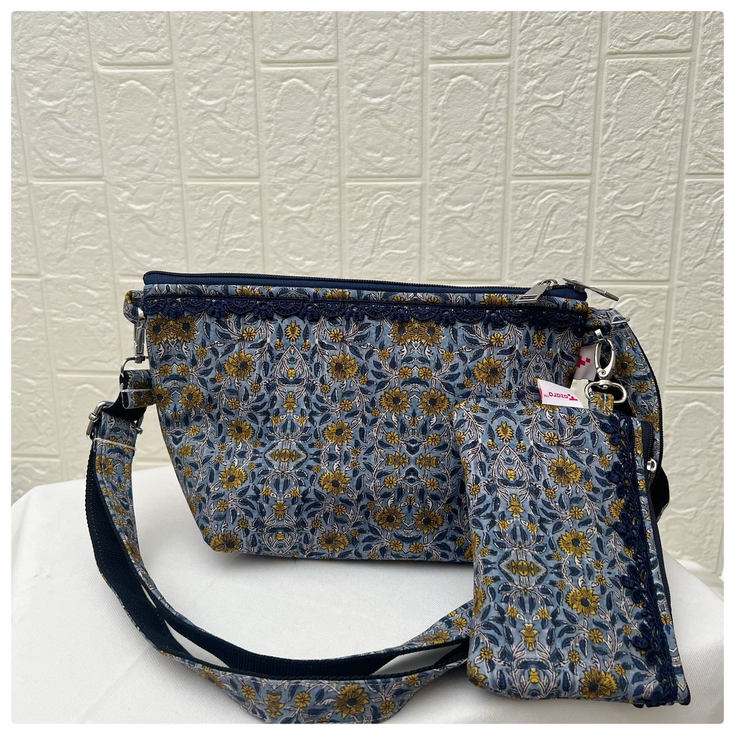 BLUE YELLOW FLOWER PARIZAT CROSSBODY