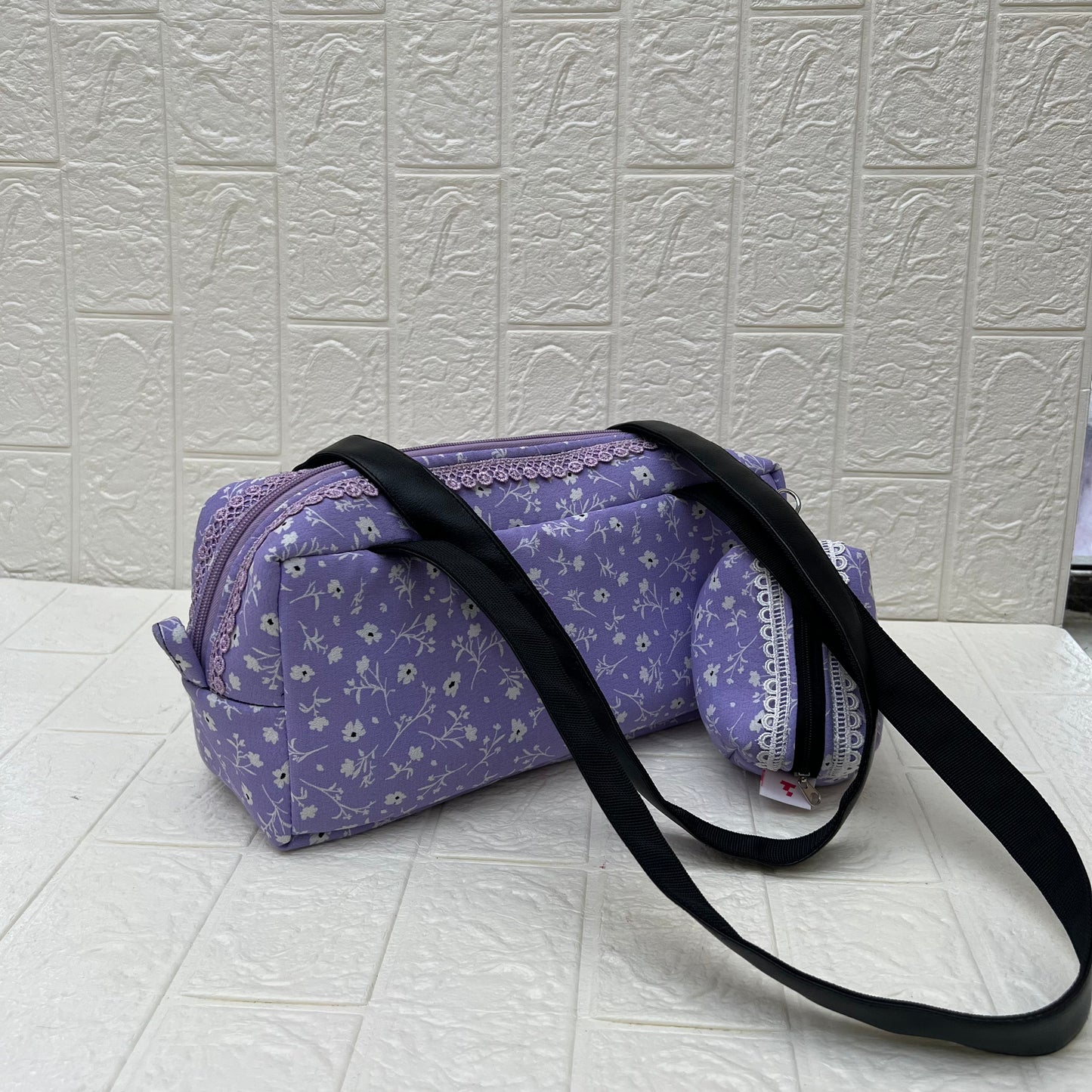 PURPLE WHITE FLORAL PIKO TOTE