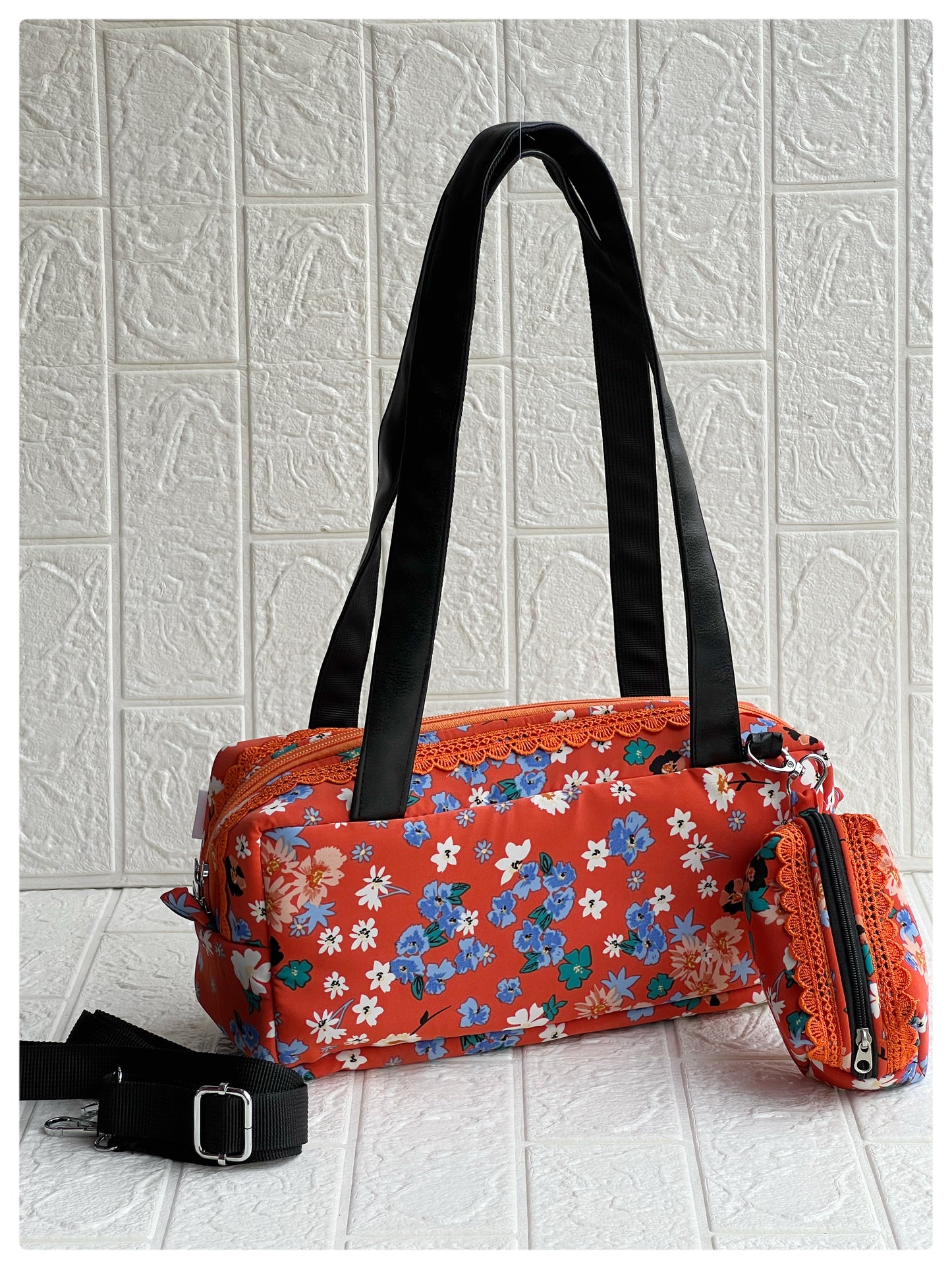 ORANGE FLORAL PIKO TOTE