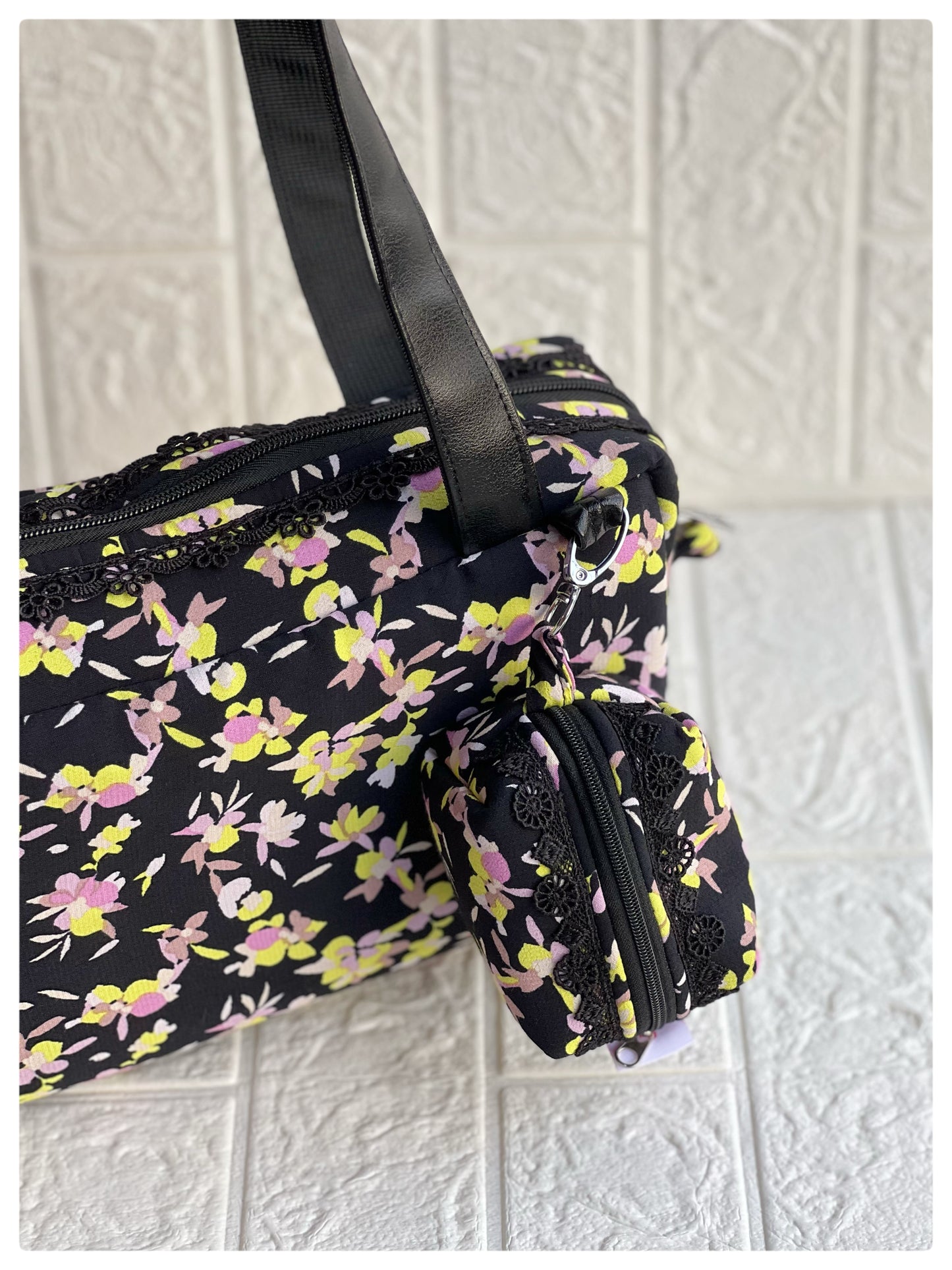 BLACK YELLOW FLORAL PAMELA TOTE