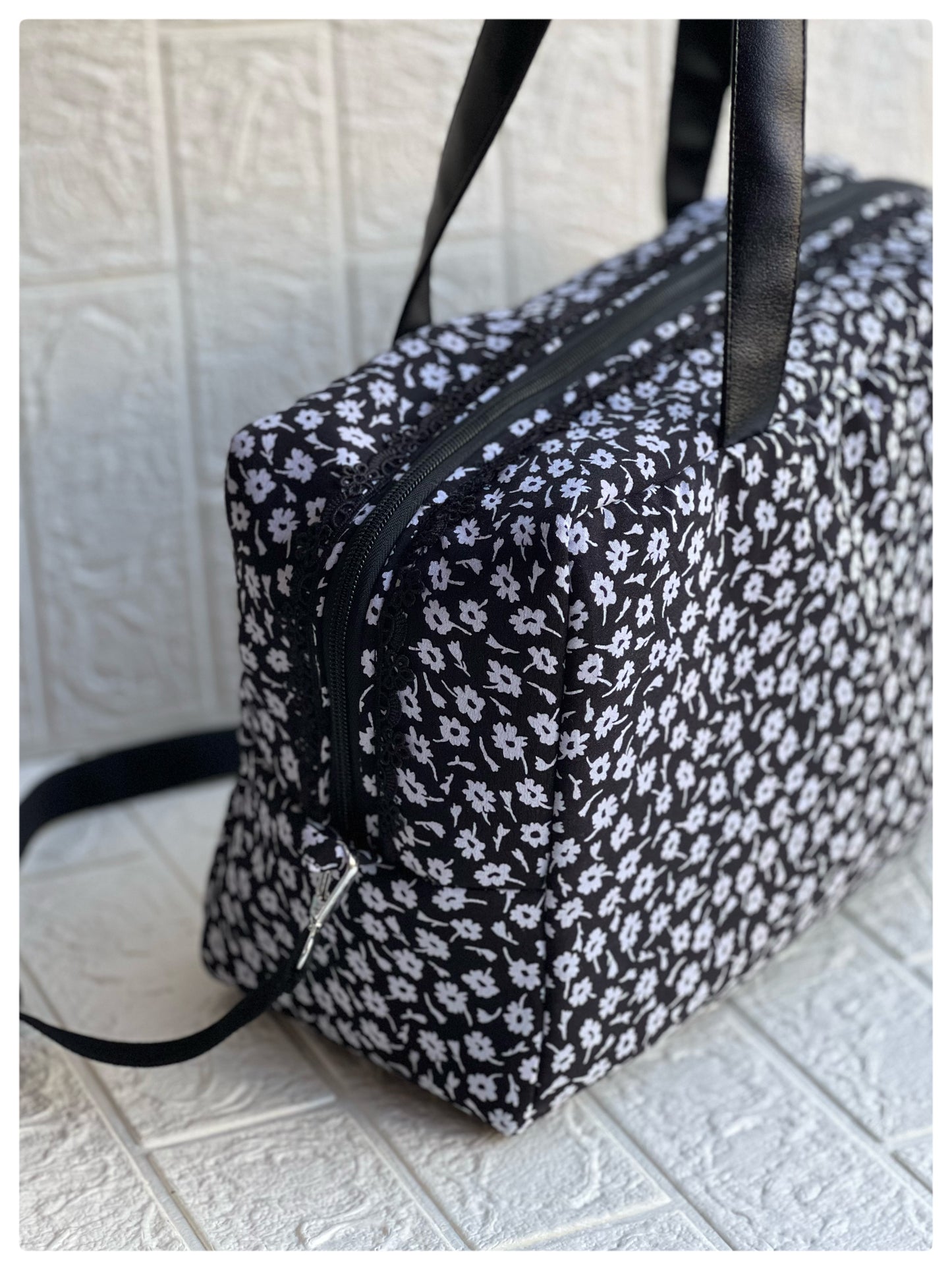 BNW FLORAL PAMELA TOTE