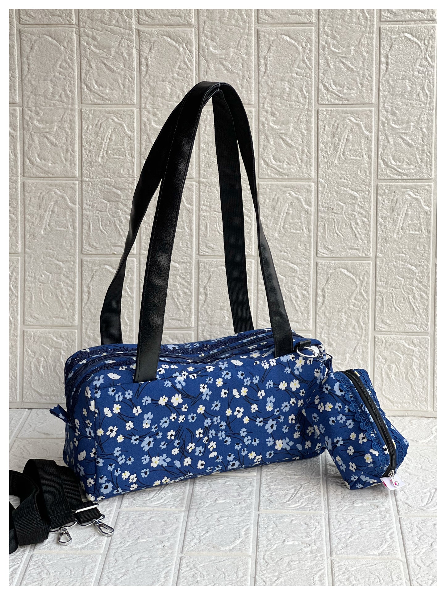 BLUE FLORAL PIKO TOTE