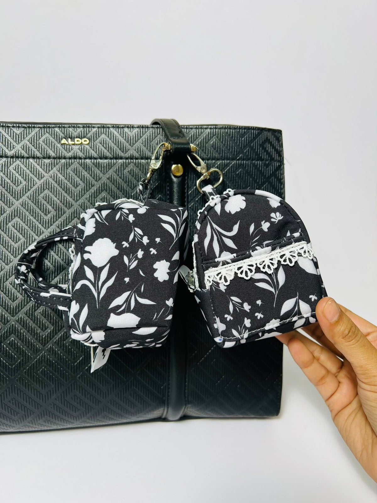 BNW SOFTSHELL BAG-CHARM