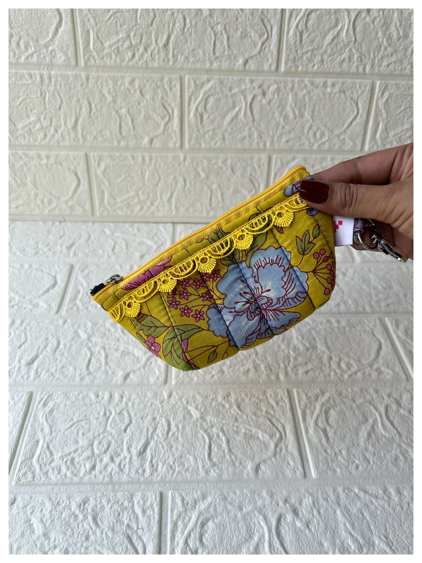 YELLOW BLUE JUI QUILTED KEY-CHARM