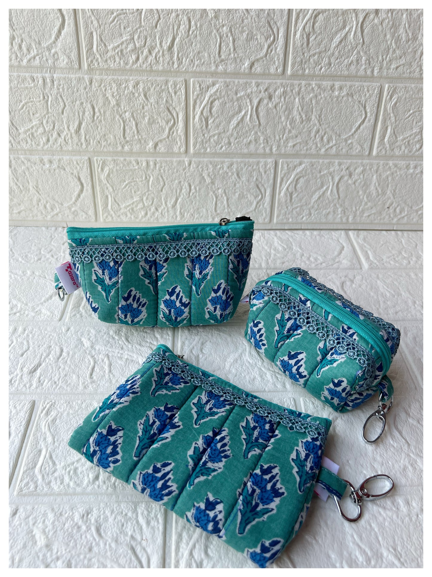 TEAL JOYPURI QUILTED KEY-CHARM