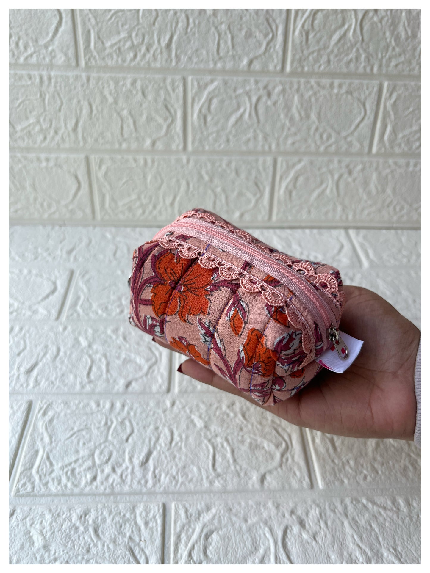 PEACH JOYPURI QUILTED KEY-CHARM