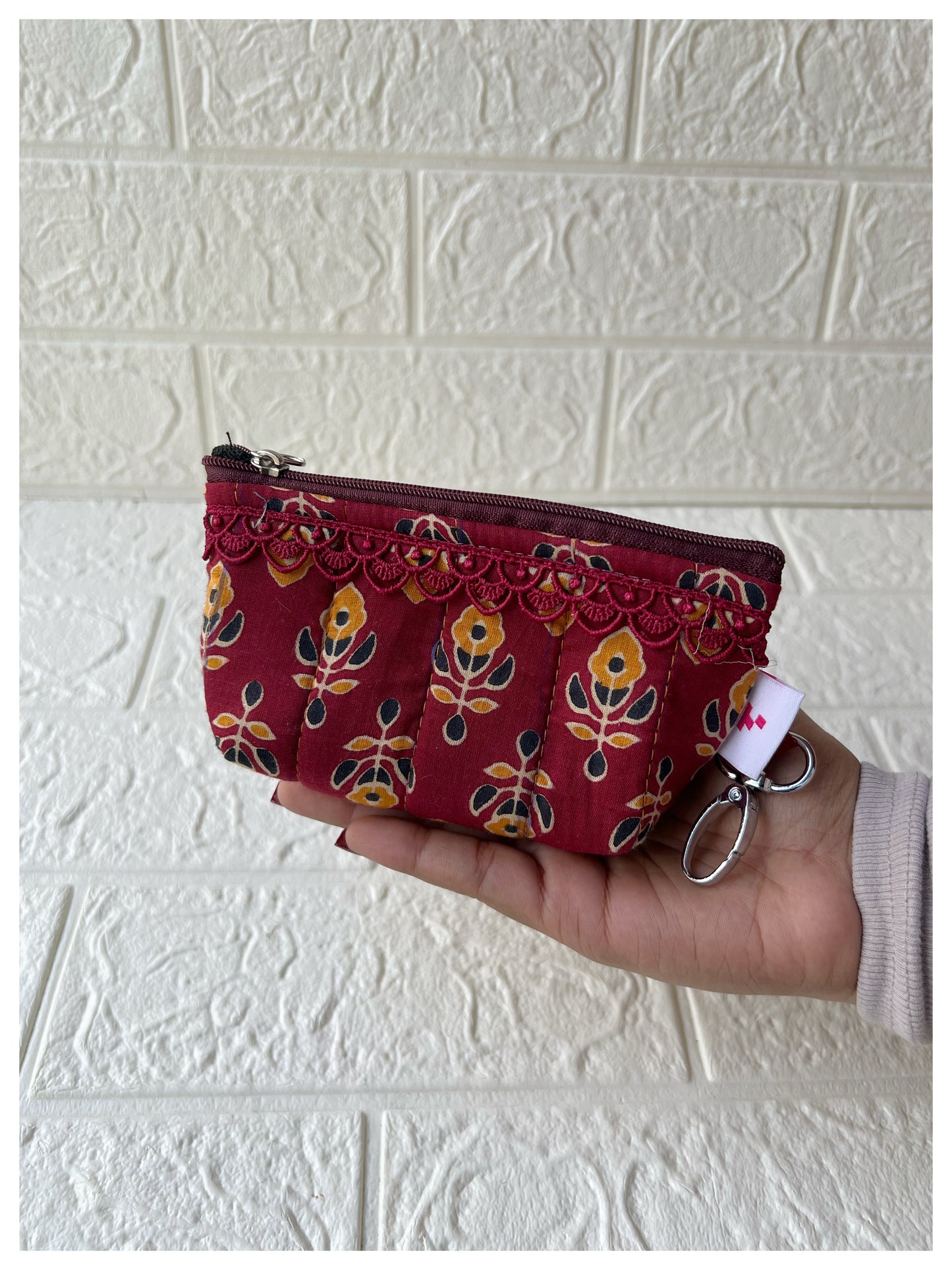 RED KOLKA QUILTED KEY-CHARM