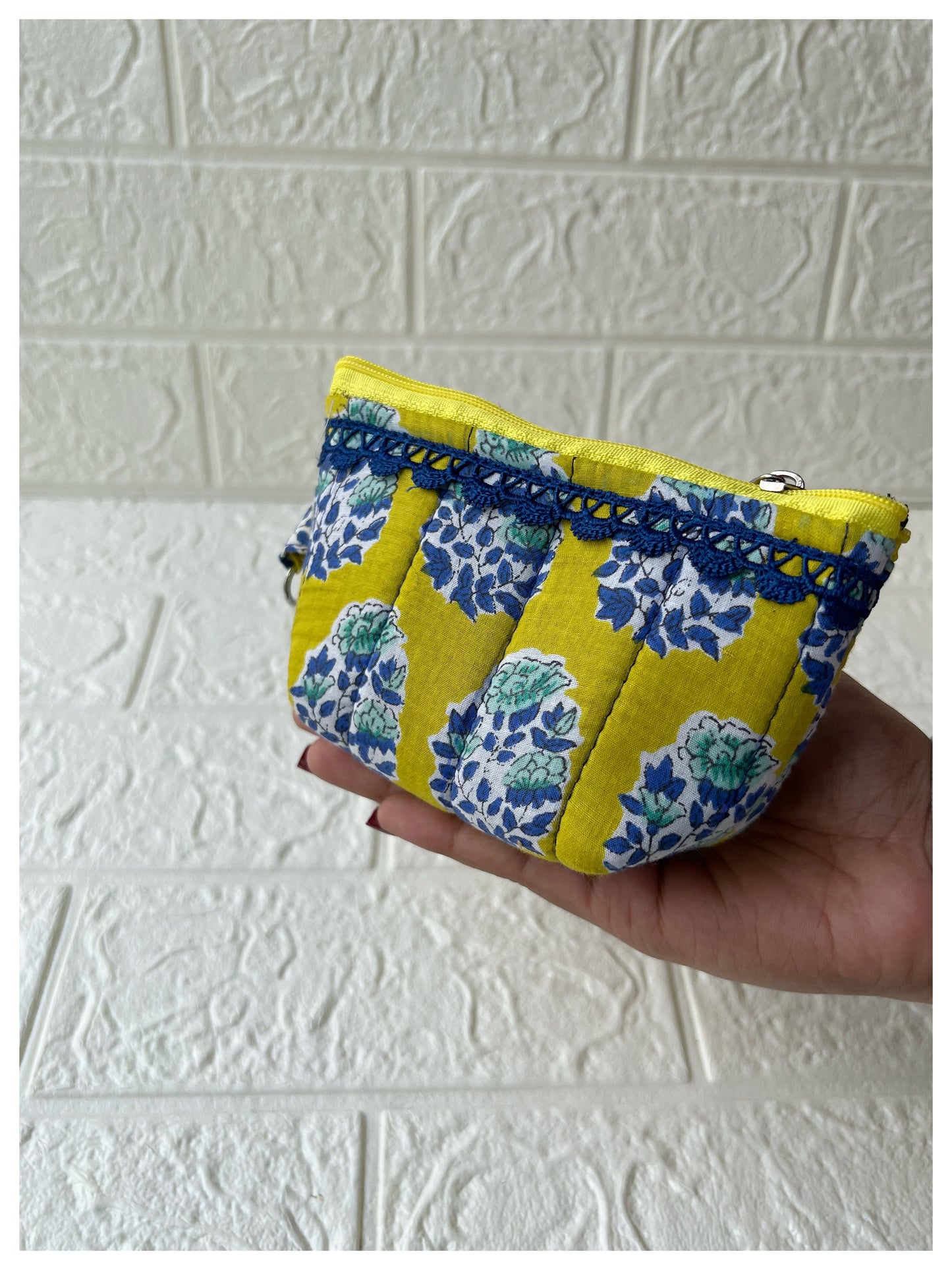LEMON BLUE FLORAL QUILTED KEY-CHARM