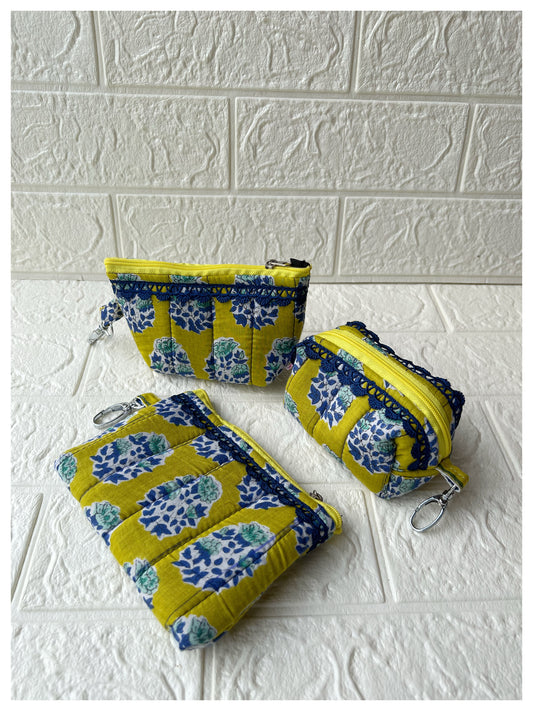 LEMON BLUE FLORAL QUILTED KEY-CHARM