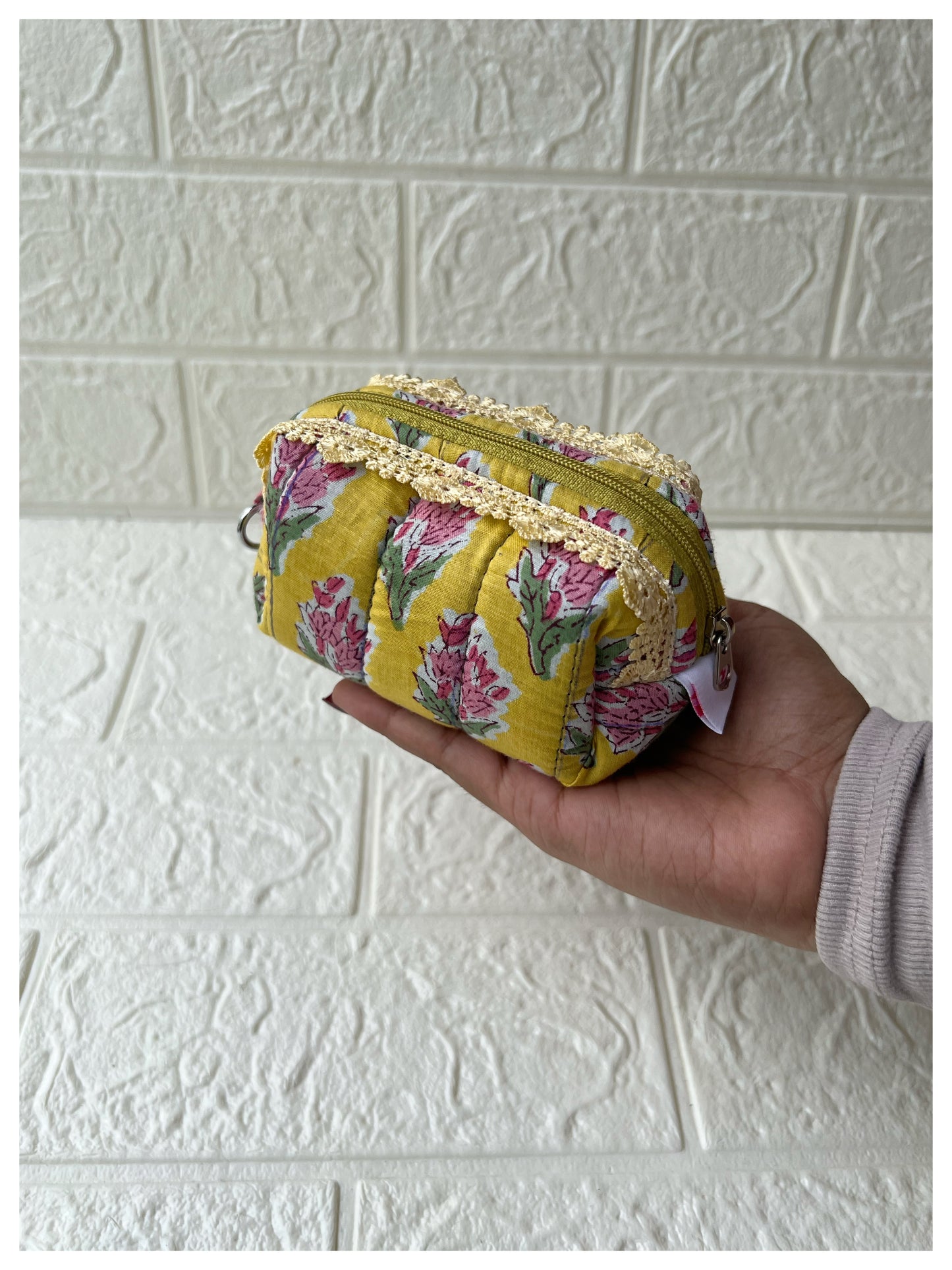 YELLOW PINK QUILTED KEY-CHARM