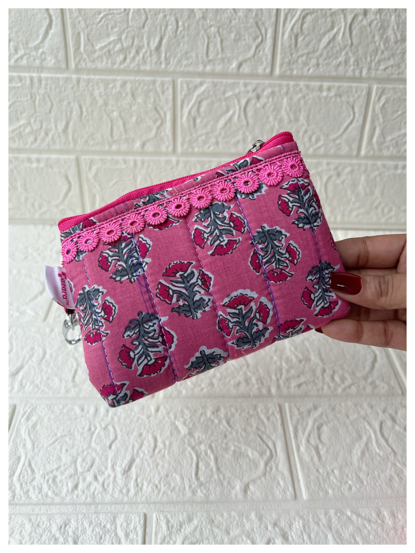 HOTPINK JOYPURI QUILTED KEY-CHARM