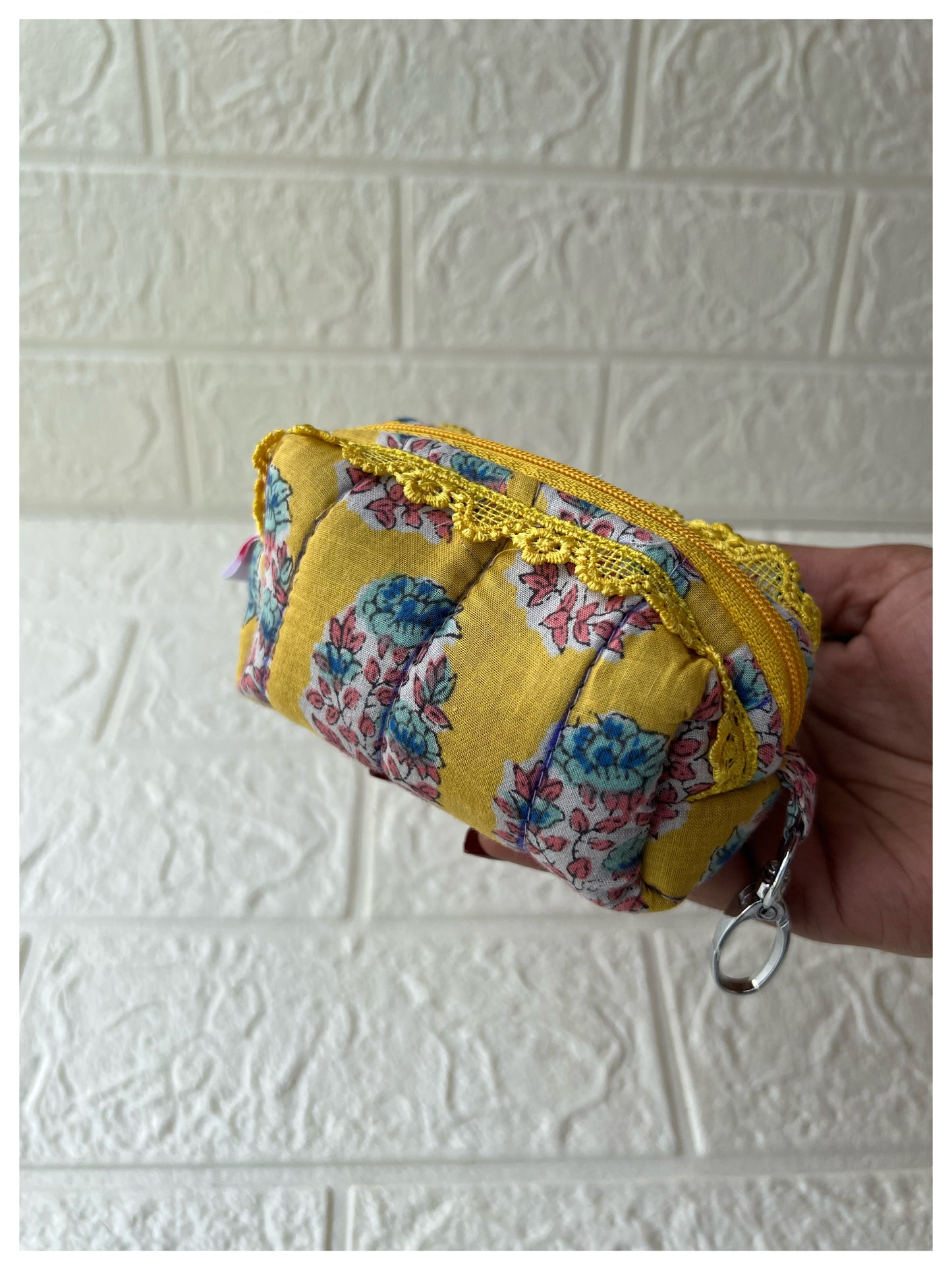 YELLOW DANDILION QUILTED KEY-CHARM