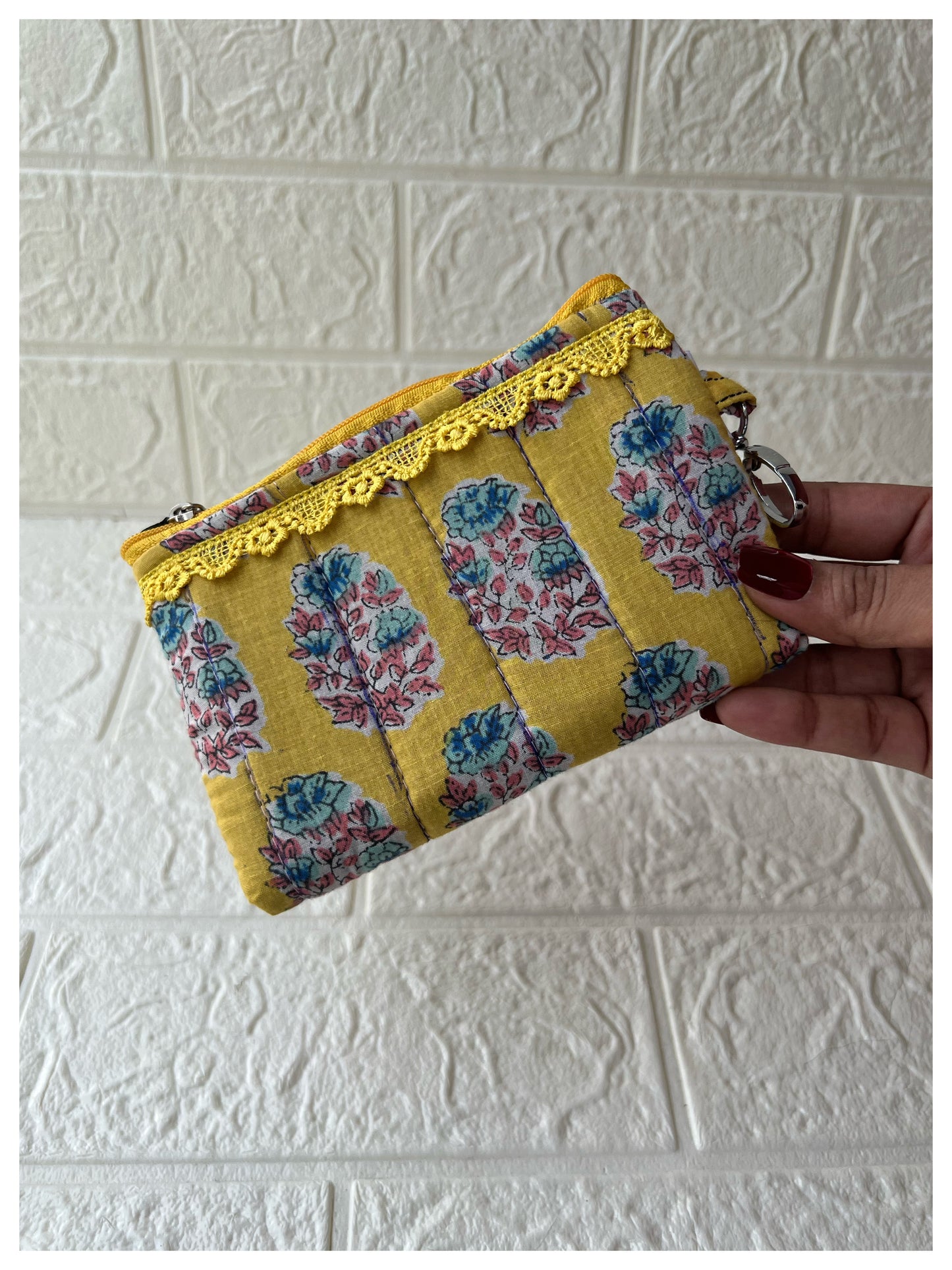 YELLOW DANDILION QUILTED KEY-CHARM