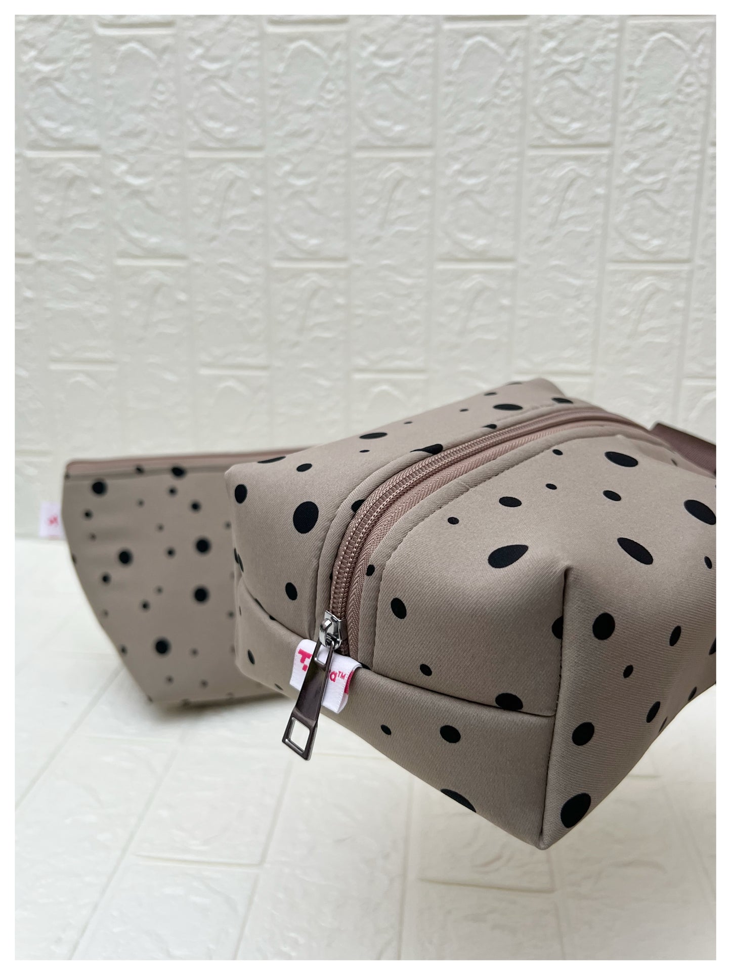 DARK BEIGE POLKA POUCHES