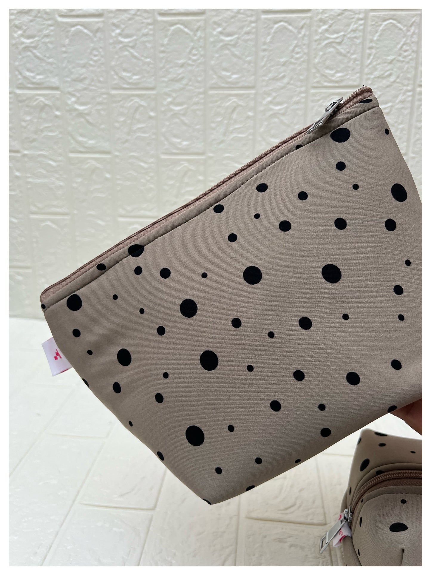 DARK BEIGE POLKA POUCHES