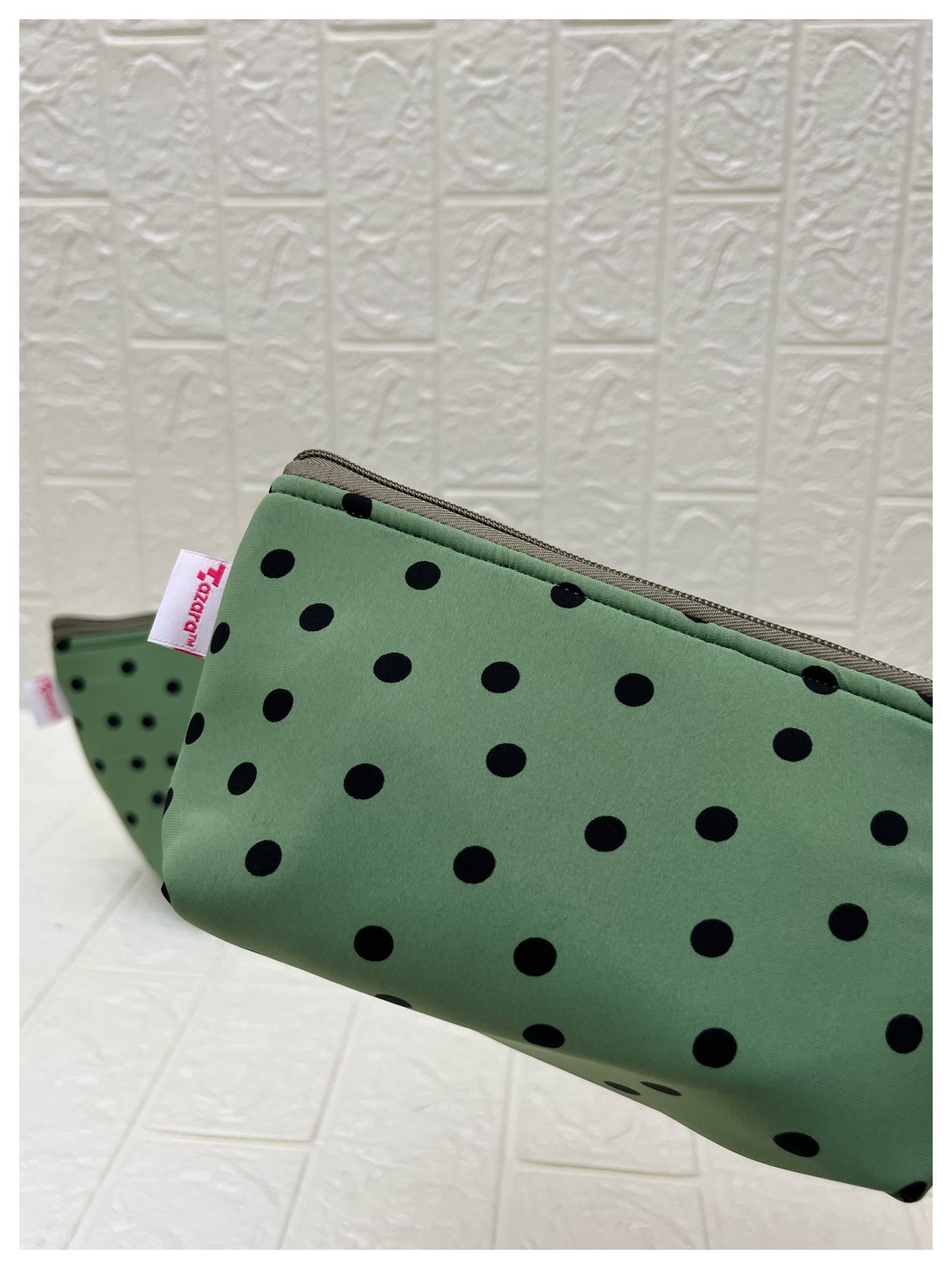 SPANISH GREEN POLKA  POUCHES