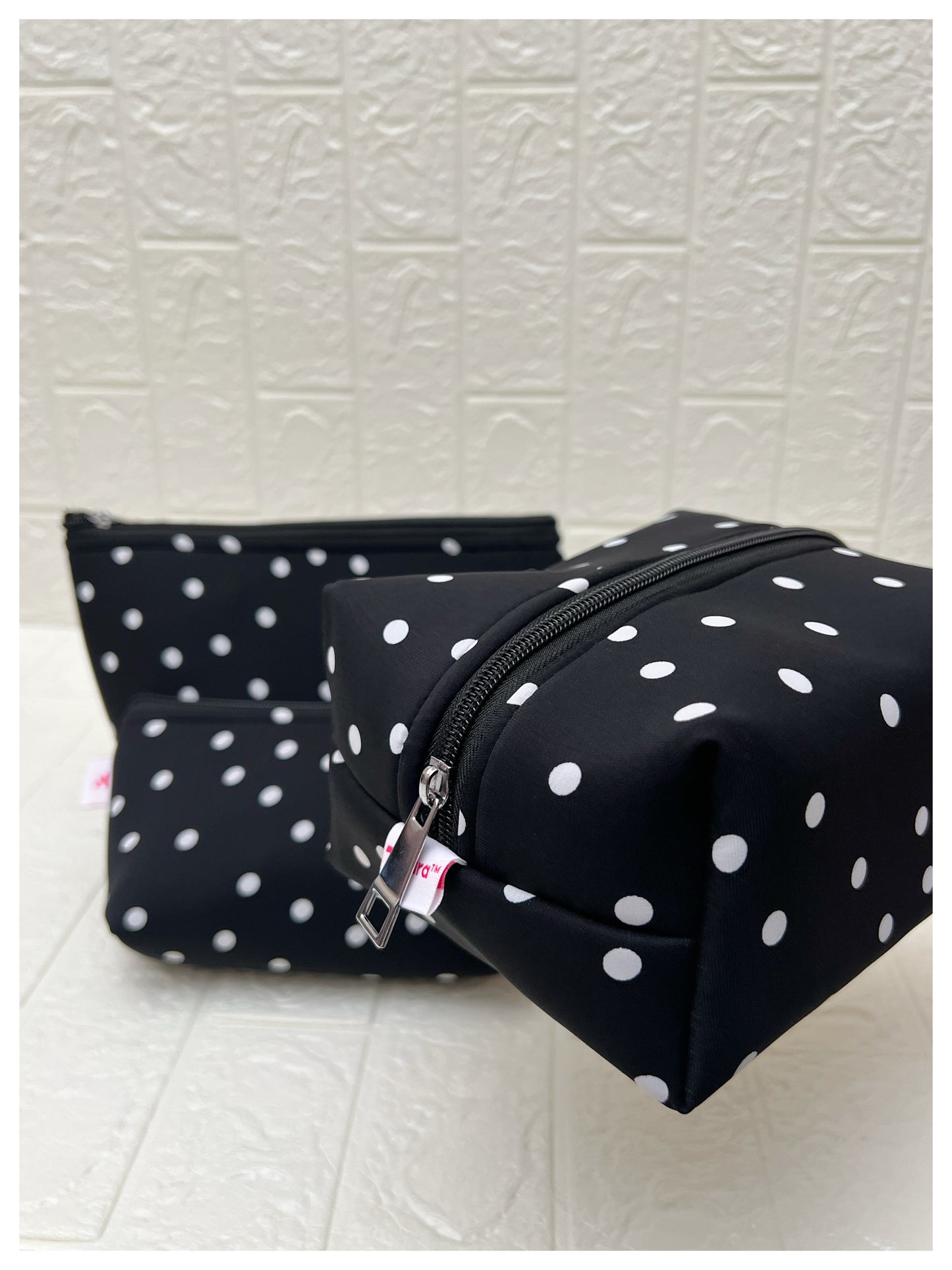 BNW2 POLKA  POUCHES