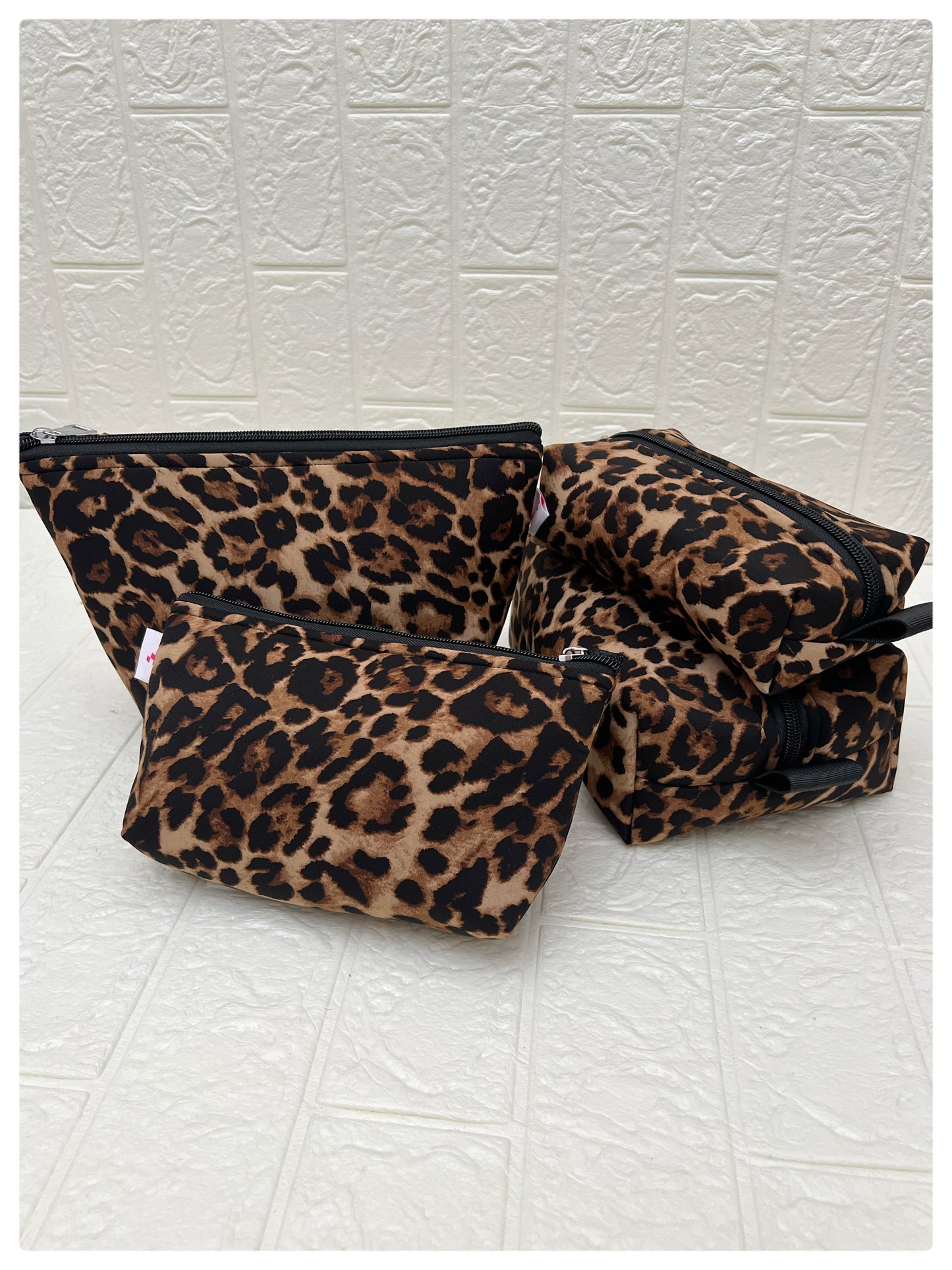 TIGER POUCHES