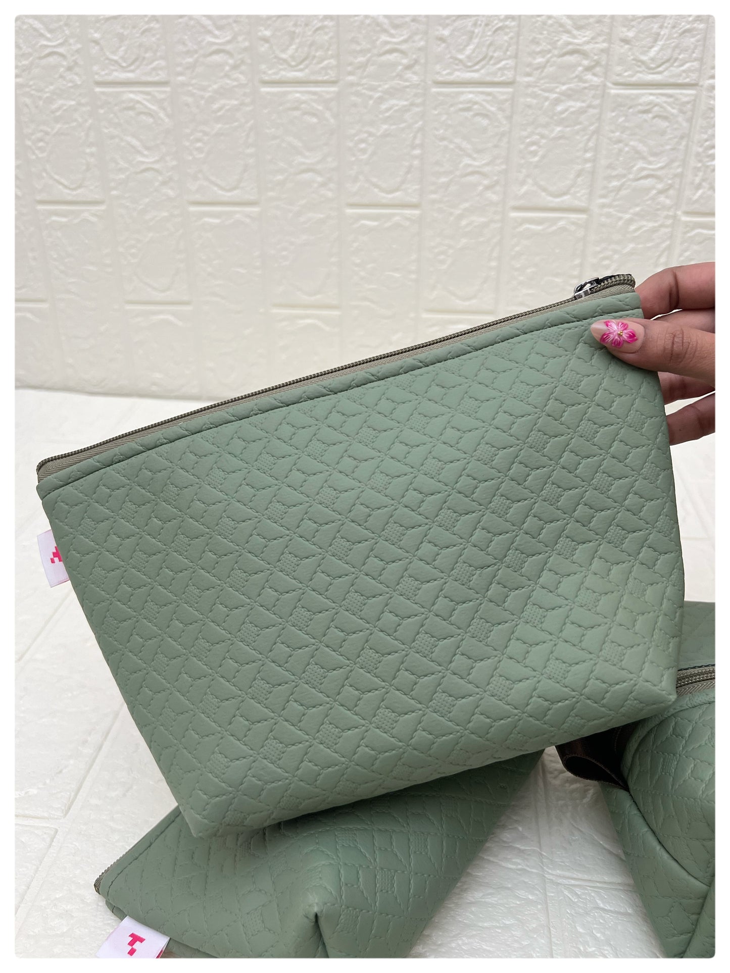 EMERALD FAUX LEATHER POUCHES