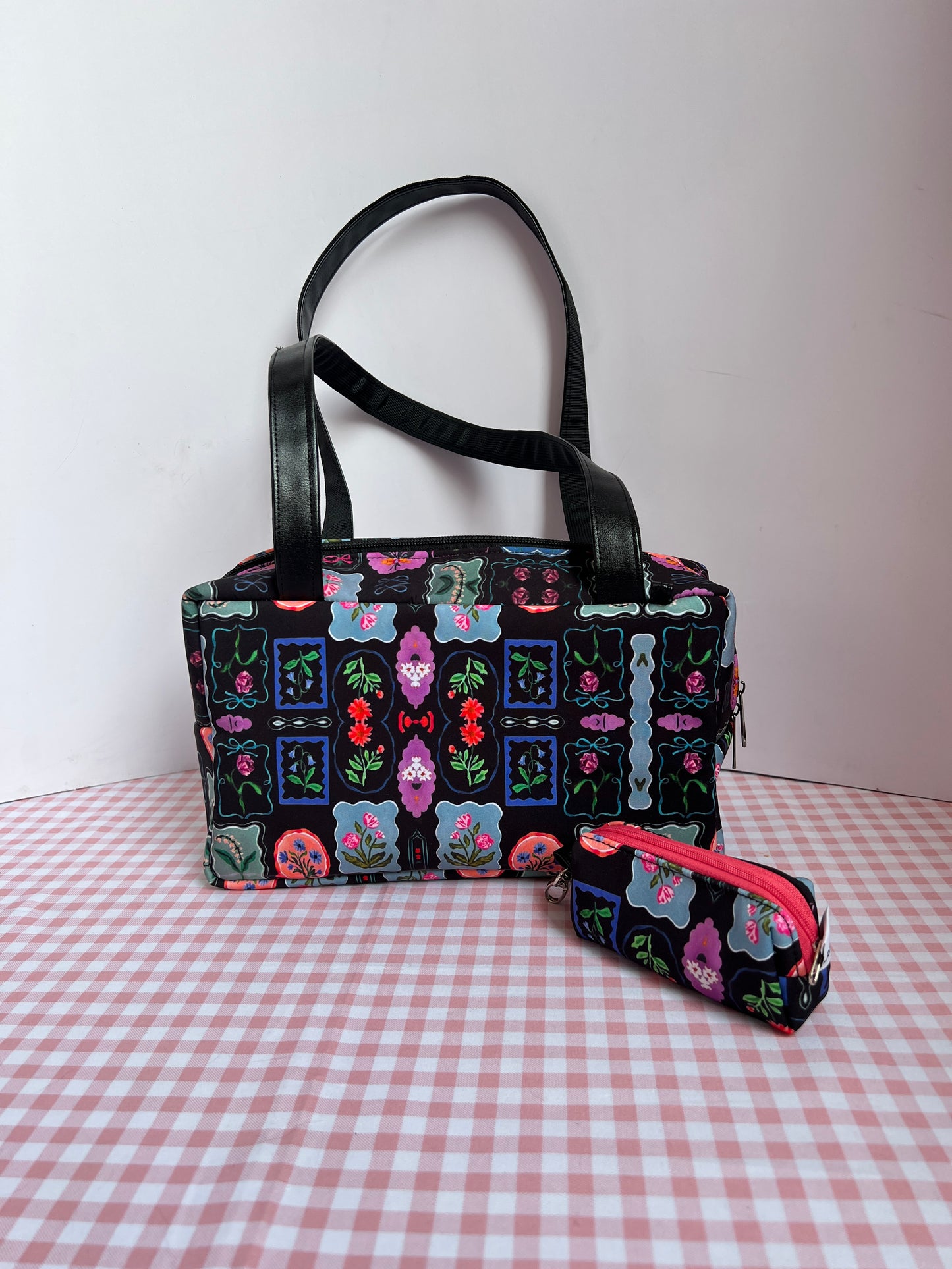BLACK STAMP PAMELA TOTE